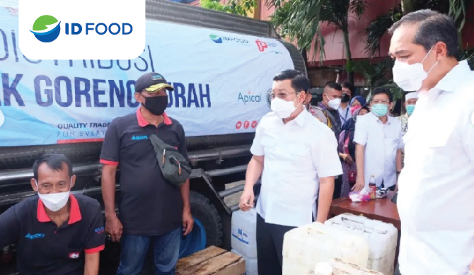 Jaga Ketersediaan Pangan, ID FOOD Distribusikan Minyak Goreng Curah Ke Pasar Tradisional