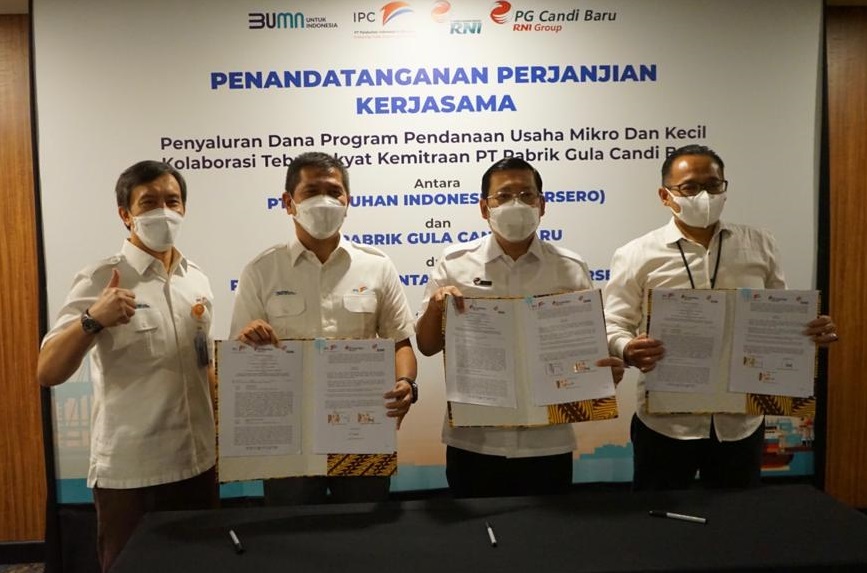 Penandatanganan Perjanjian Kerja Sama antara Pelindo II dengan RNI dan PG Candi Baru Terkait Penyaluran Dana Program Pendanaan UMKM Kolaborasi Tebu Rakyat